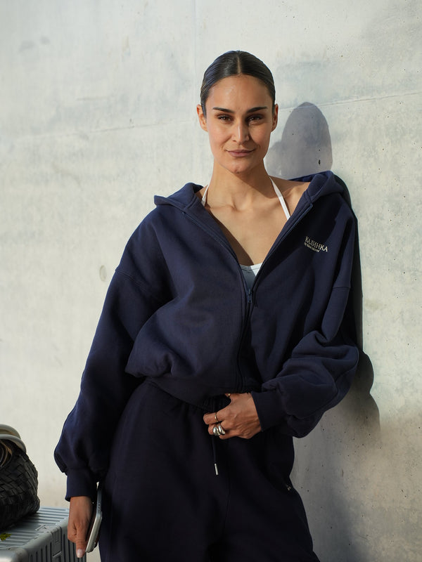 BLUE ESSENTIAL ZIPPER